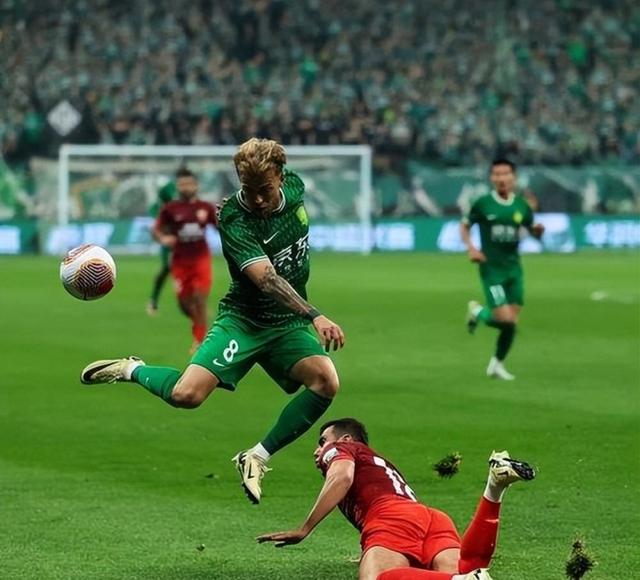 关于赛后亚冠传出新动向，亚特兰大外线爆发，管理层表态——目标明确，身体对抗强度拉满的信息